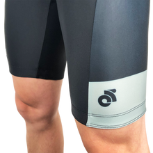 Load image into Gallery viewer, TECH Aero Short Sleeve Tri Suit